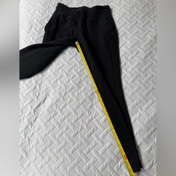 Lululemon Athletica Scuba Black High-Rise 7/8 Jogger Pants Capri Sweats Size 6 - Picture 11 of 15